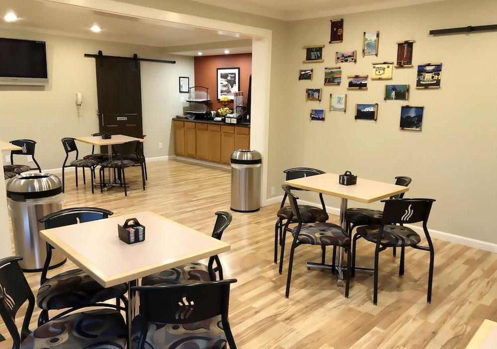 רדינג Thunderbird Lodge מראה חיצוני תמונה