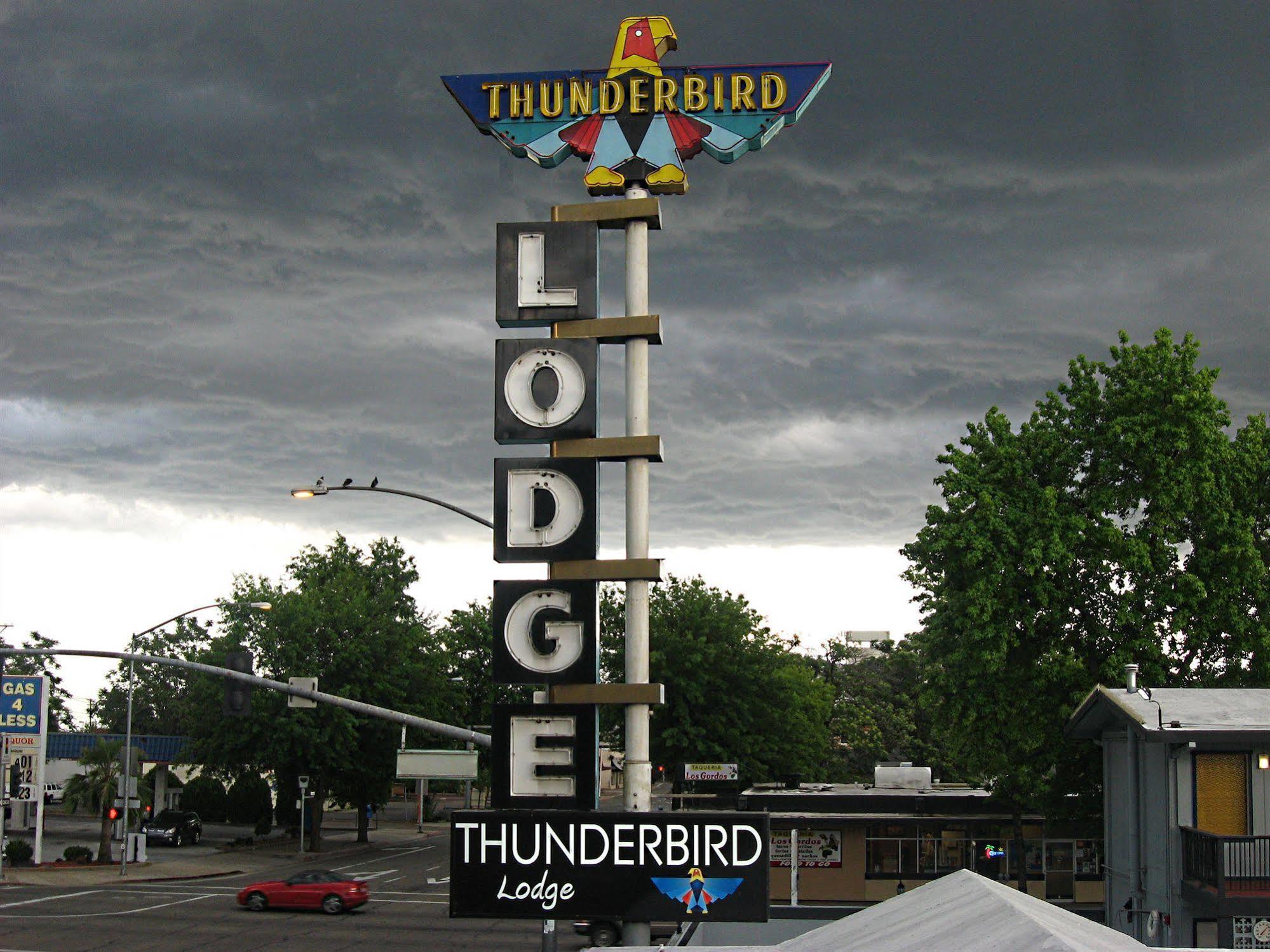 רדינג Thunderbird Lodge מראה חיצוני תמונה