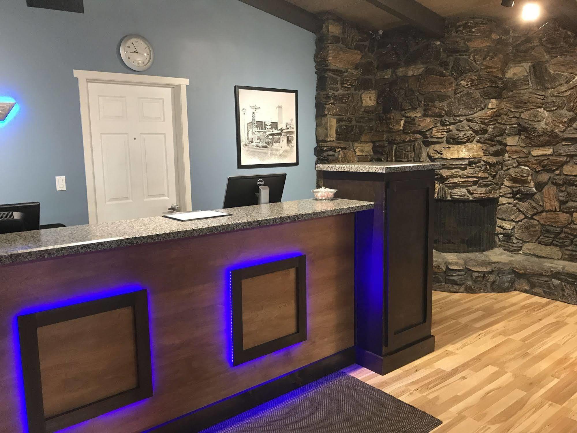 רדינג Thunderbird Lodge מראה חיצוני תמונה