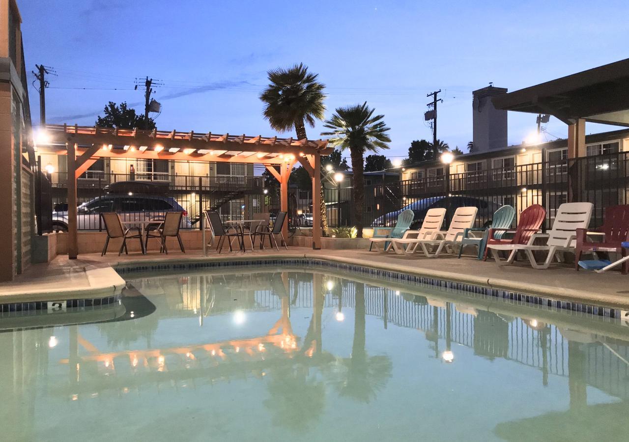 רדינג Thunderbird Lodge מראה חיצוני תמונה