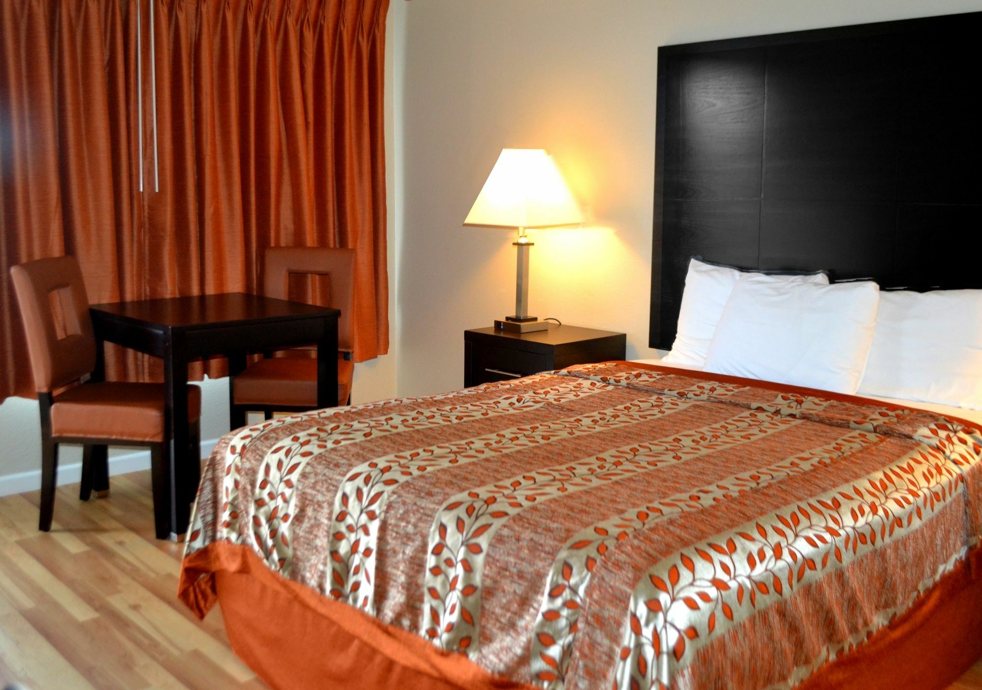 רדינג Thunderbird Lodge מראה חיצוני תמונה